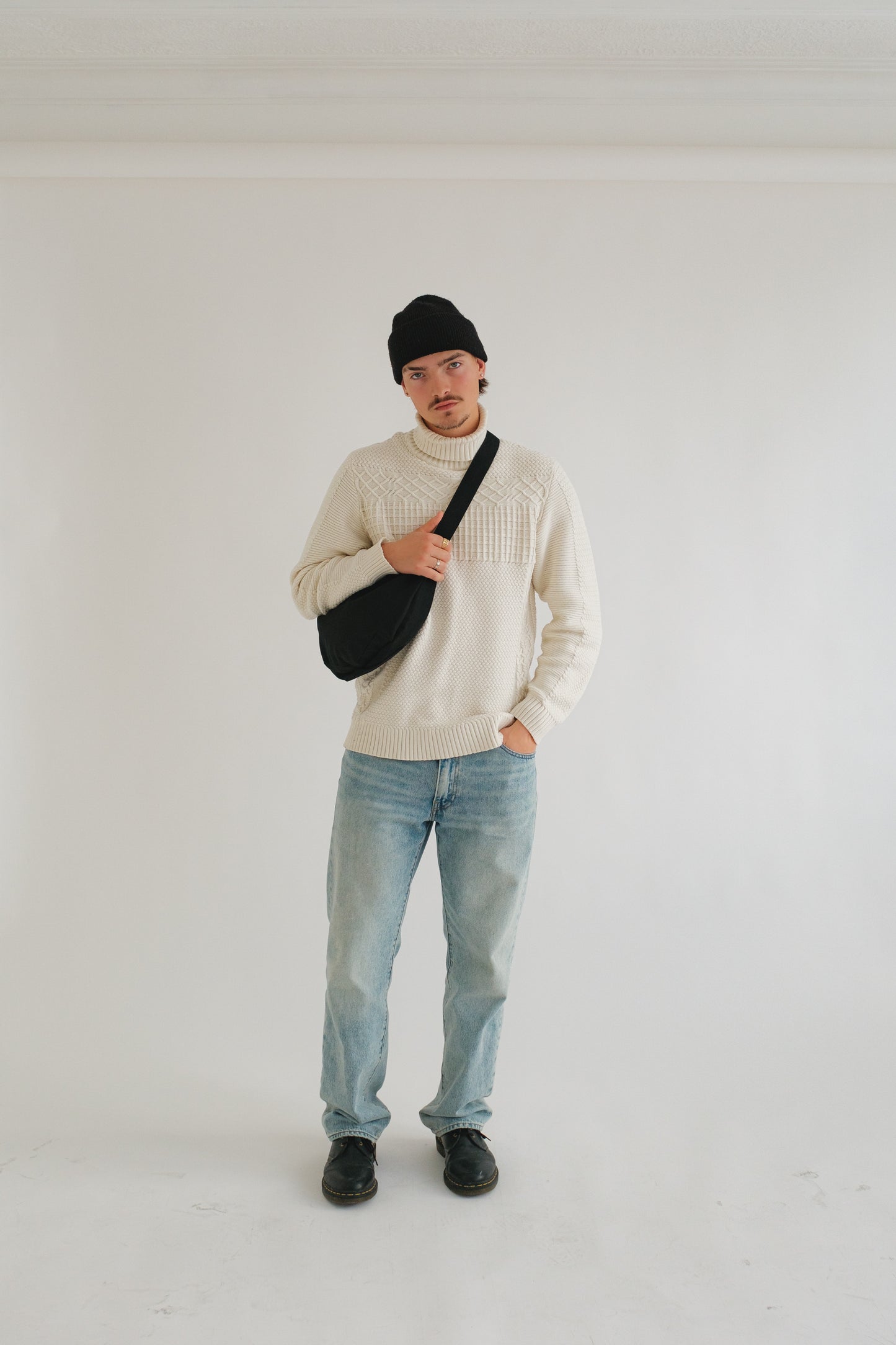 Crescent Cross-Body Shoulder Bag image 9