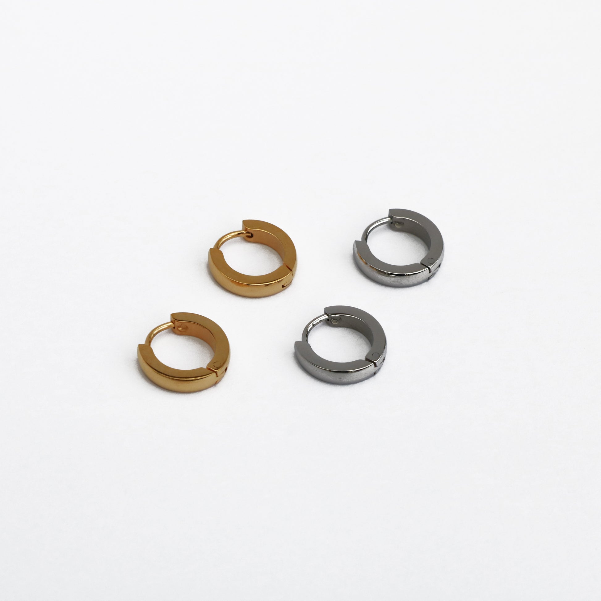 Classic Huggies image 0