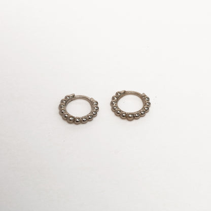 Bead Huggies image 1