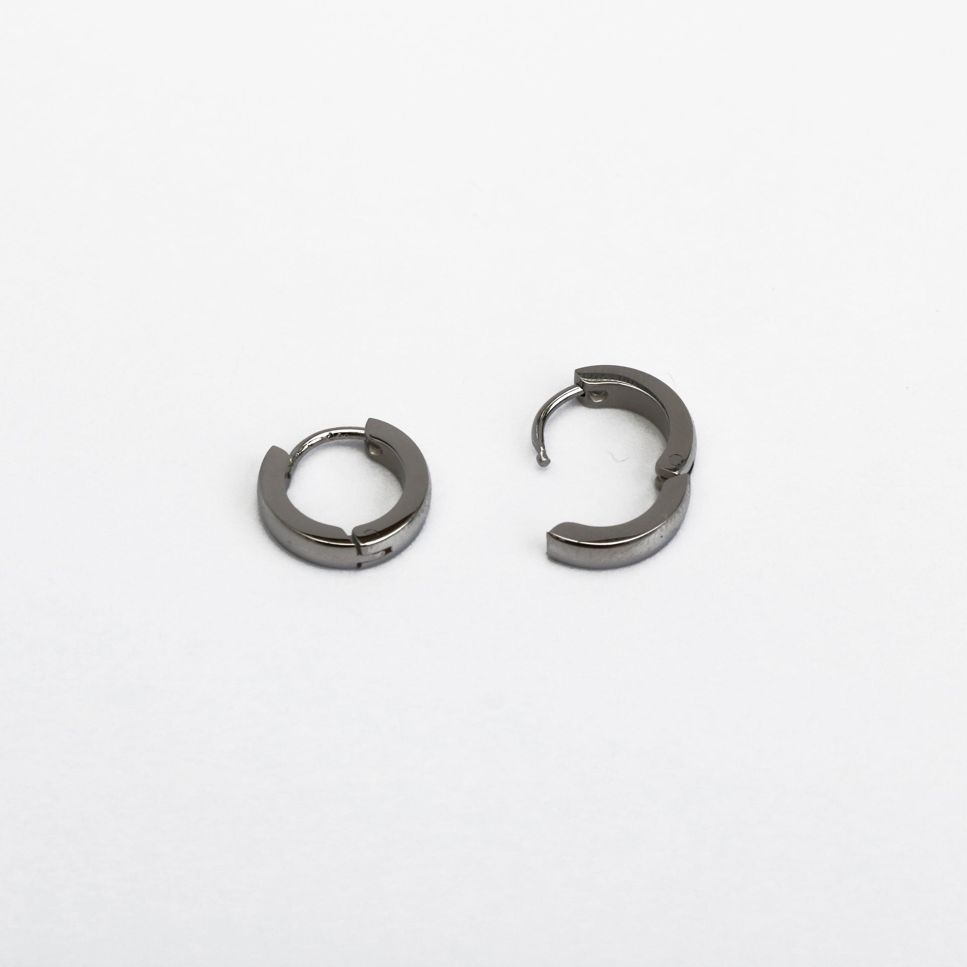 Classic Huggies image 3