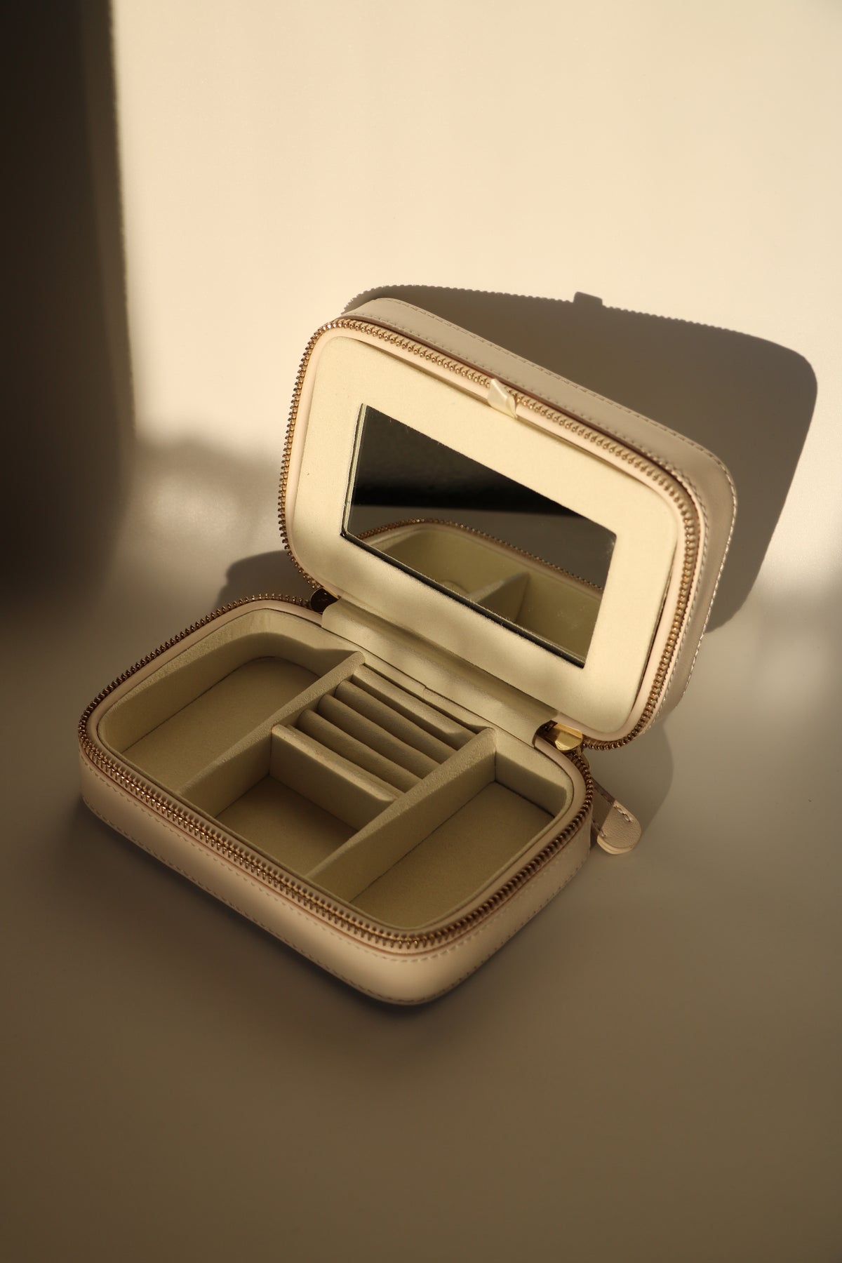 Travel Jewelry Case image 3